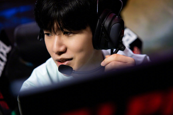 节奏随之被 节奏随之被