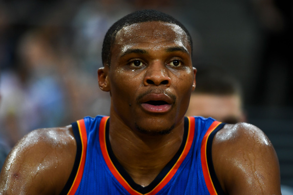 却依然坚强 却依然坚强