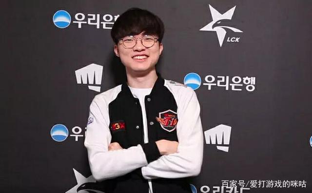 他在快发球 他在快发球